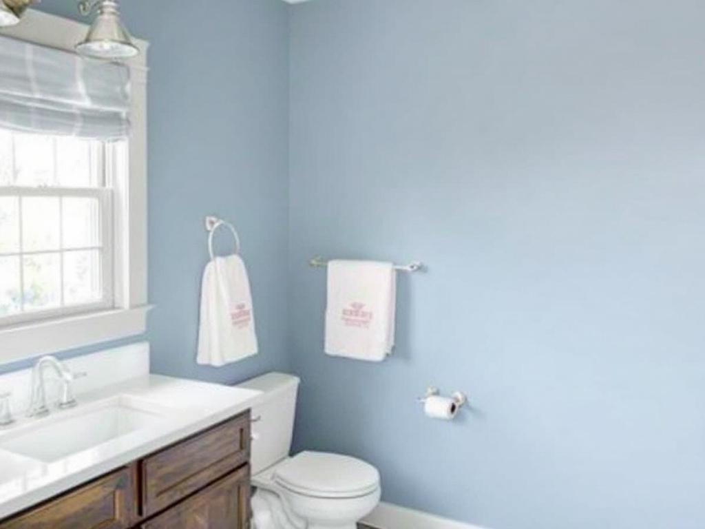 Alt Text: Advanced techniques in interior painting near Westwood, MA, showcasing a vibrant transformation.